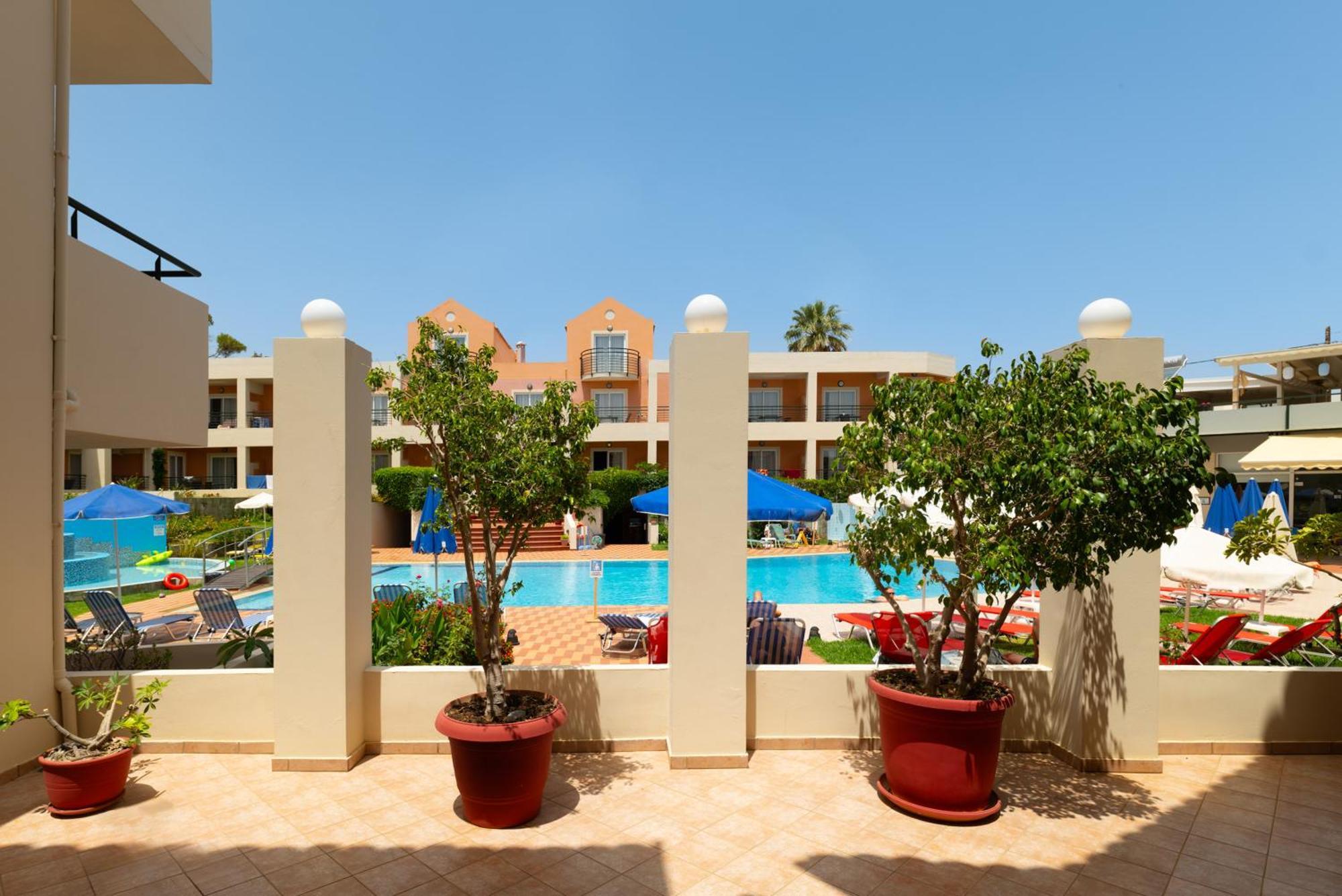 Pegasus Hotel Stalós Екстериор снимка